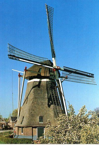 (GD414) Ansichtkaart Waardenburg molen poldermolen, Verzamelen, Ophalen of Verzenden, 1980 tot heden, Ongelopen, Gelderland
