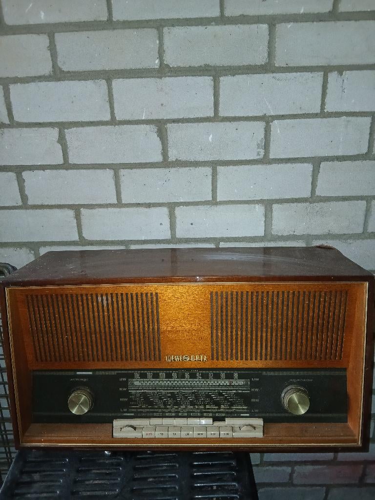 LOEWE OPTA BUIZEN RADIO, Audio, Tv en Foto, Radio's, Ophalen