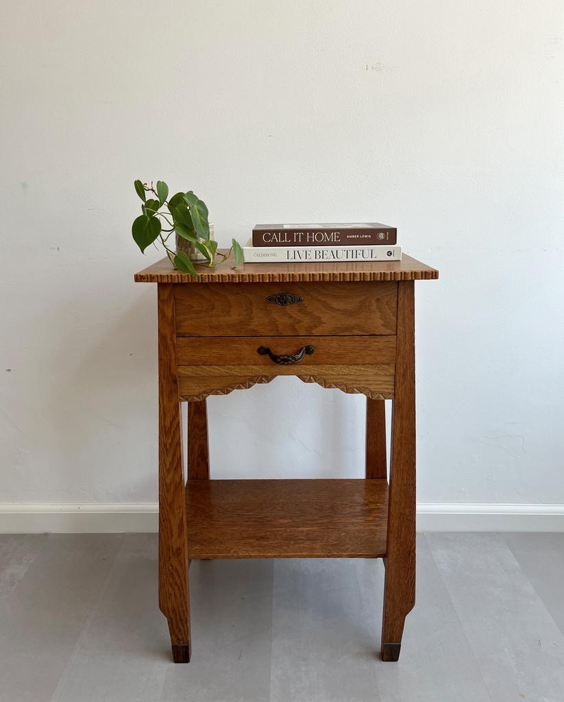 Antiek eikenhouten kastje met klep en lade, vintage, Huis en Inrichting, Kasten | Ladekasten, Ophalen, Gebruikt, 1 of 2 laden