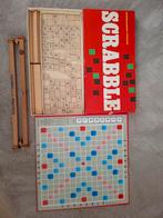 Oude versie van scrabble spel met Sio houten draaitafel, Een of twee spelers, Ophalen of Verzenden, Gebruikt, Onbekend