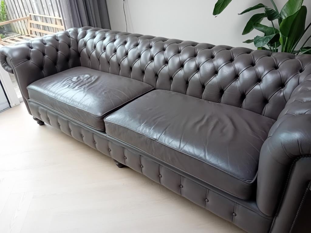 Chesterfield, Huis en Inrichting, Banken | Bankstellen, Ophalen, Gebruikt, 75 tot 100 cm, Tweepersoons