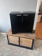 Gratis kasten: Zwarte en houten kast, Ophalen, Gebruikt