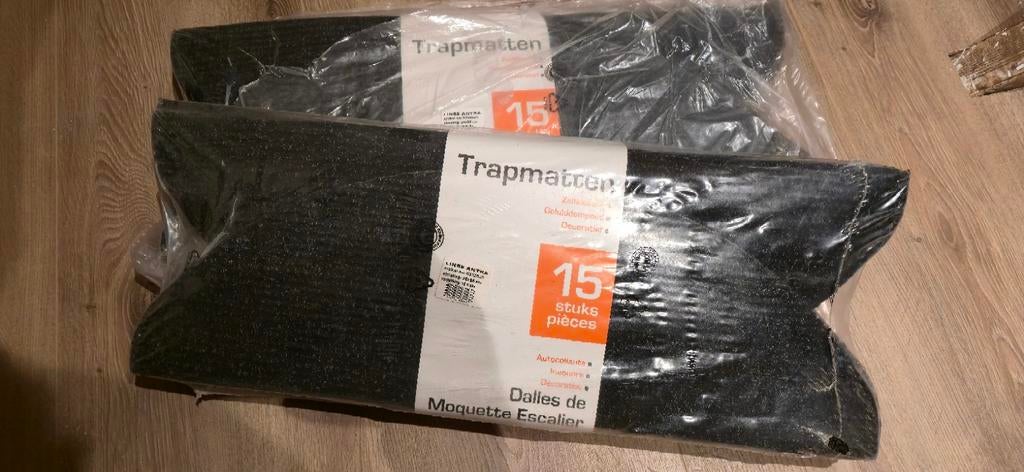 30x Trap tapijt halve maantjes zwart, Huis en Inrichting, Stoffering | Vloerbedekking, Zwart, Nieuw, Ophalen of Verzenden, Minder dan 10 m²
