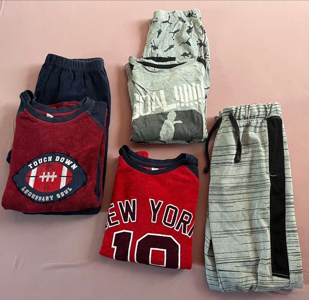 Jongens kledingpakket: 2 pyjama's, 1 joggingbroek (maat 134-, Ophalen of Verzenden, Gebruikt, Jongen, Nacht- of Onderkleding