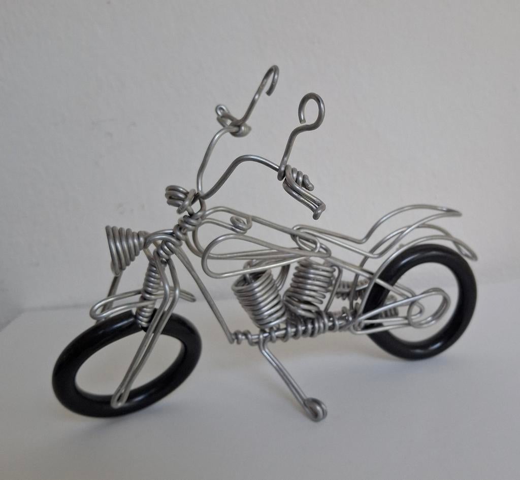Motor van ijzerdraad, Hobby en Vrije tijd, Ophalen of Verzenden
