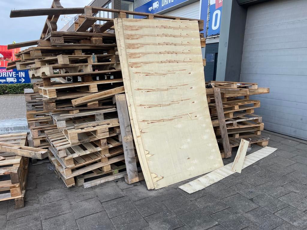 Gebruikte pallets en houten platen partij GRATIS, Gebruikt, Minder dan 25 mm, Ophalen of Verzenden, Pallet