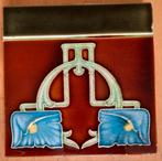 Art Nouveau Tegel met Bloemmotief, Antiek en Kunst, Ophalen of Verzenden