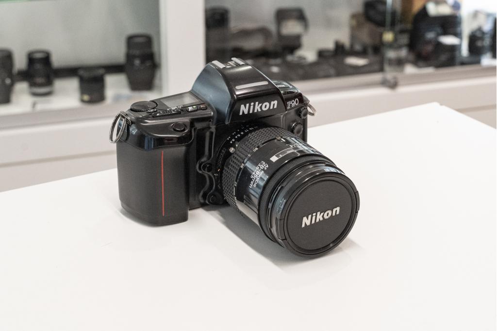 Nikon F90 analoog + 28 - 85 f3.5-4.5 (Doorn), Gebruikt, Spiegelreflex, Niet ingevuld, Nikon