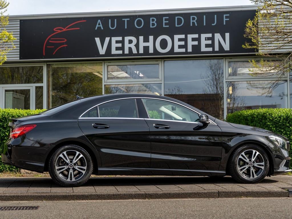 Mercedes-Benz CLA-klasse 180 Ambition - PARKEER CAMERA - NAP, Auto's, Gebruikt, 4 cilinders, 715 kg, Leder en Stof