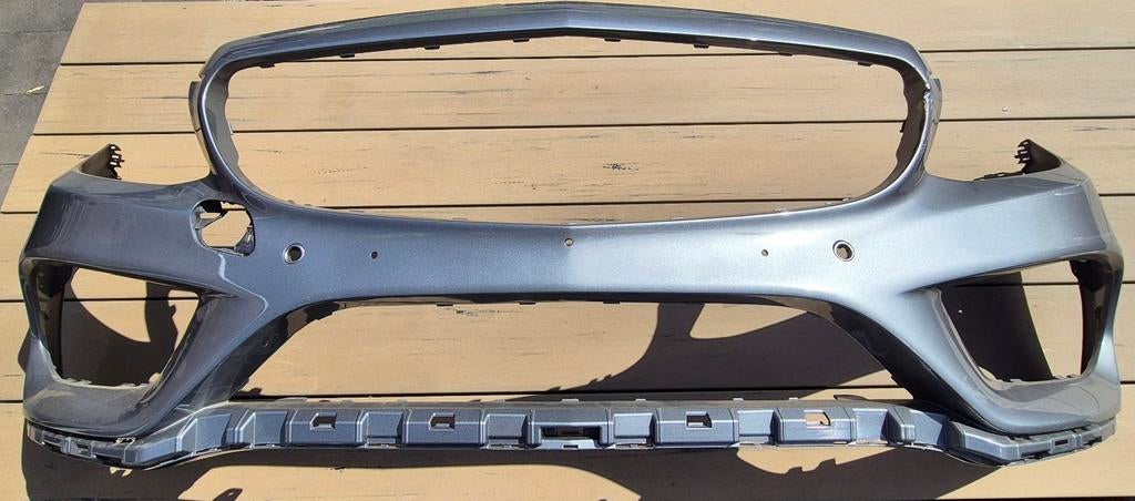 Gebruikte Bumper Mercedes-Benz W205 AMG Line - Lichte schade, Ophalen, Gebruikt, Voor, Mercedes-Benz