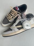 Nike air jordan low travis scott mocha reverse, Kleding | Heren, Schoenen, Overige kleuren, Nieuw, Ophalen of Verzenden, Sneakers of Gympen