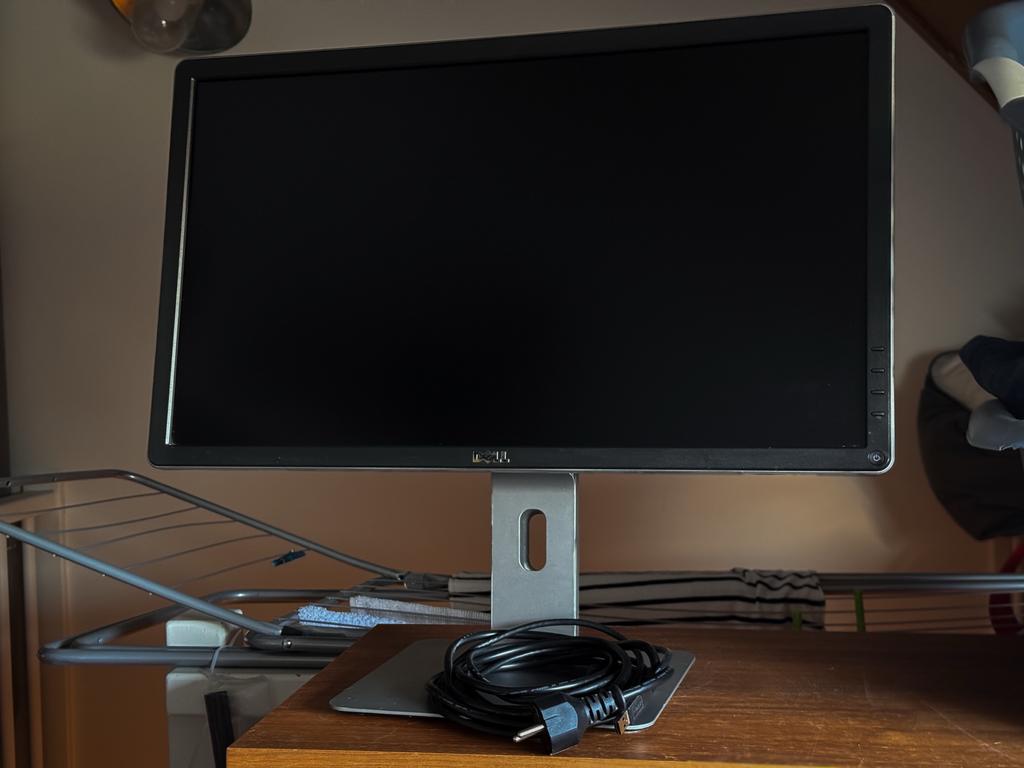 Dell P2415Q 24 inch 4K IPS Monitor, Computers en Software, Monitoren, Ophalen, Gebruikt, IPS, In hoogte verstelbaar