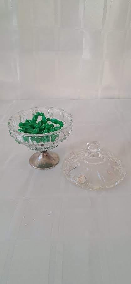 Antieke Bonbonnière 24% bleikristall op elegant pootje, Ophalen of Verzenden