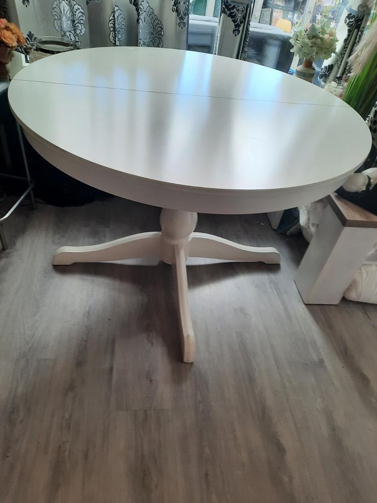 Witte uitschuifbare ronde tafel 1.10/1.40m, Huis en Inrichting, Tafels | Eettafels, Gebruikt, Rond, Ophalen of Verzenden, Vier personen