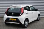 Toyota AYGO 1.0 VVT-I X 5DRS. / 1e EIGENAAR / NL AUTO / GEEN, Voorwielaandrijving, 4 stoelen, Wit, Origineel Nederlands