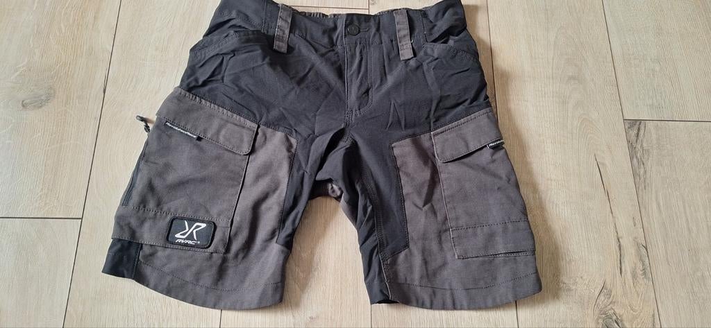 Revolution Race GPx short zwart/grijs maat L, Ophalen of Verzenden, Zo goed als nieuw