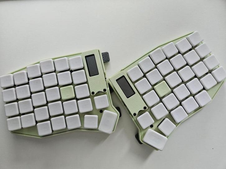 Sofle Choc Wireless ZMK Split Mechanical Keyboard mint, Computers en Software, Toetsenborden, Zo goed als nieuw, Qwerty, Draadloos
