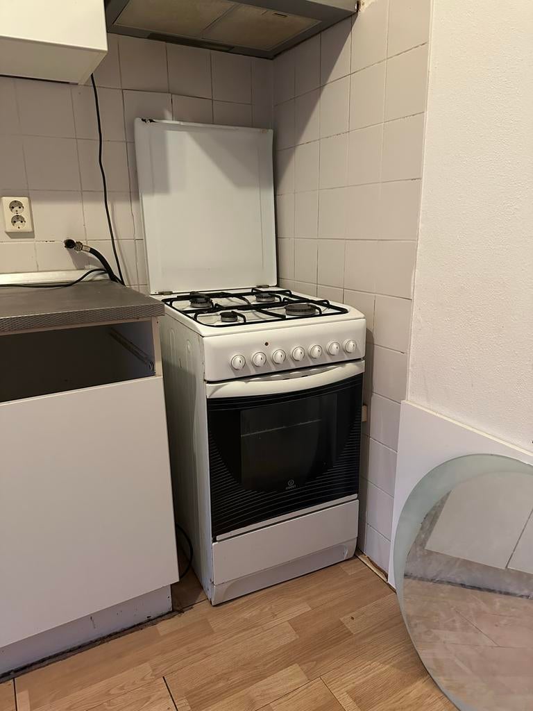 Retro/ vintage gasfornuis met oven, Witgoed en Apparatuur, Fornuizen, Gebruikt, Vrijstaand, Gas, 4 kookzones, 85 tot 90 cm, 45 tot 60 cm