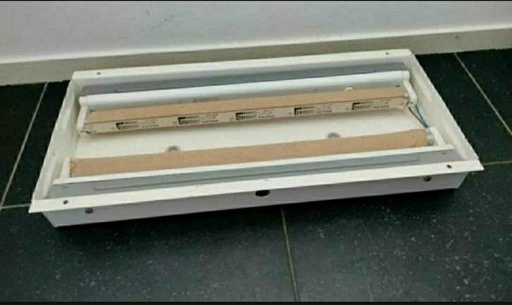 TL lamp,armatuur,Liftlamp,wit,lamp,plafond,TL ARMATUUR,TL, Doe-het-zelf en Verbouw, Bouwverlichting, Gebruikt, Lamp met armatuur