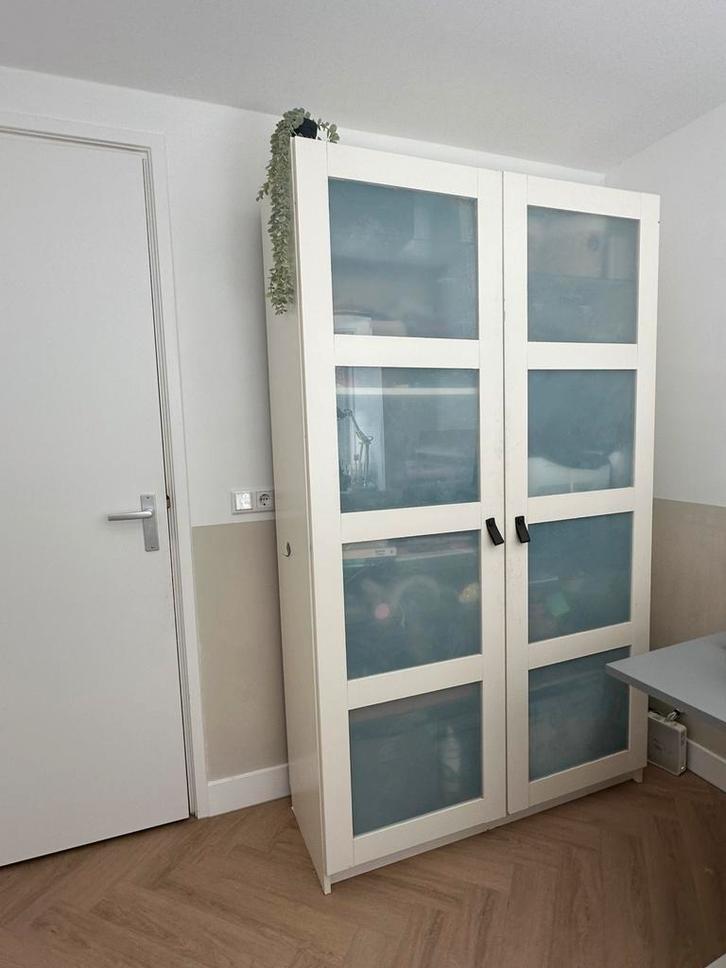 Ikea vitrinekast / boeken kast wit, Huis en Inrichting, Kasten | Overige, Gebruikt, Ophalen