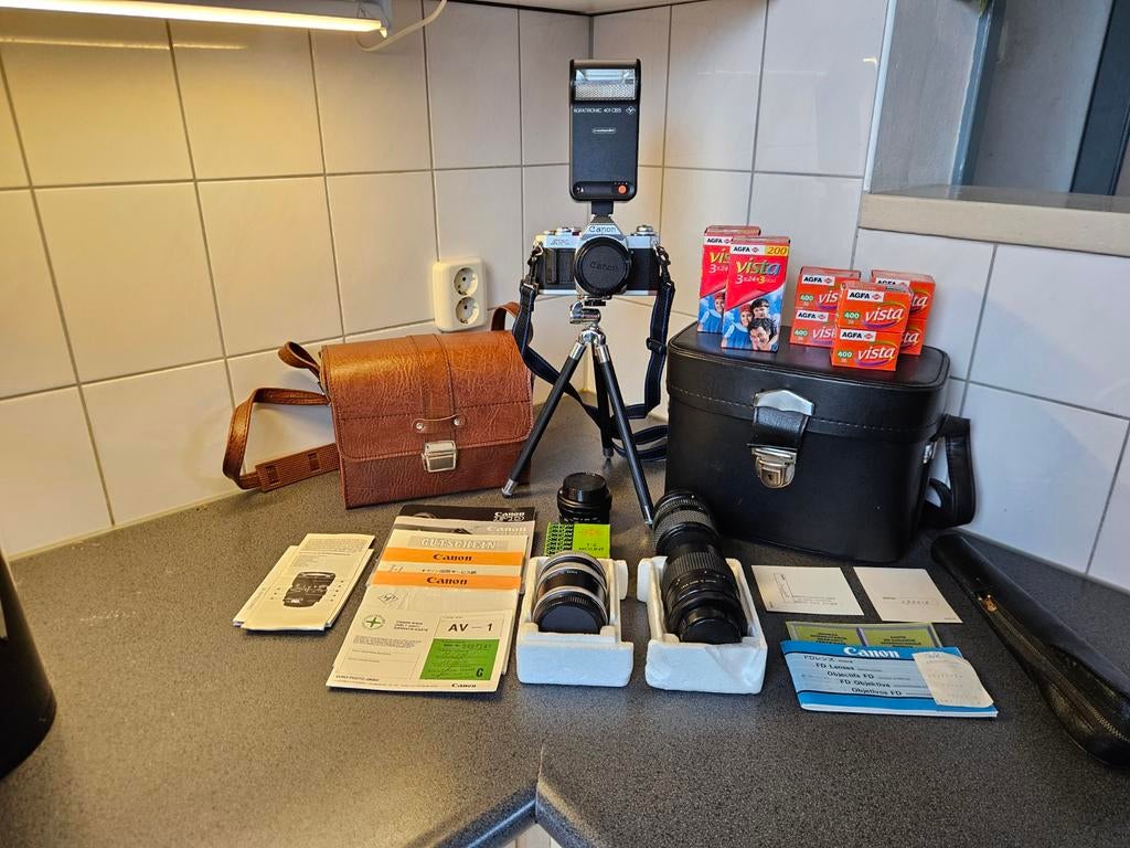 Canon AV-1 35mm Spiegelreflexcamera – Zeer uitgebreide set, Ophalen of Verzenden