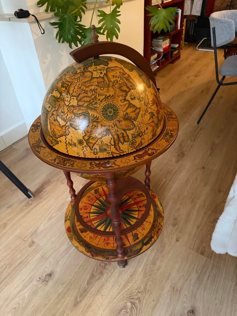 Antieke wereldbol bar met drankkast - barglobe, Huis en Inrichting, Ophalen, Gebruikt