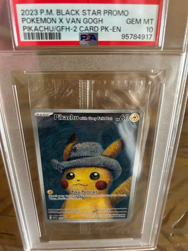 Pokémon Pikachu grey felt hat #085, PSA 10, Hobby en Vrije tijd, Verzamelkaartspellen | Pokémon, Ophalen of Verzenden, Nieuw, Losse kaart