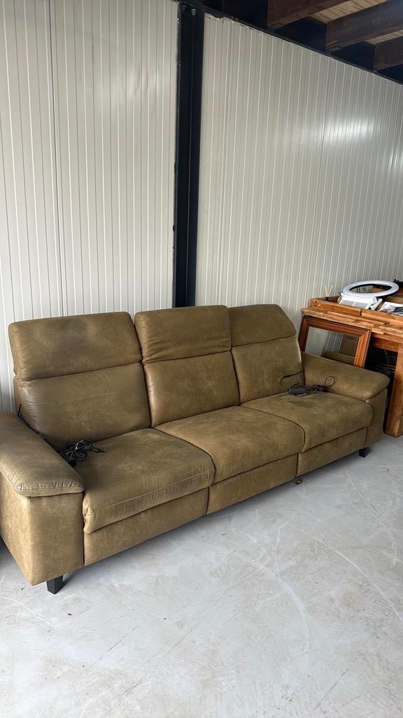 Luxe bank met elektrische relax functie., Huis en Inrichting, Banken | Bankstellen, Ophalen, Zo goed als nieuw, 75 tot 100 cm