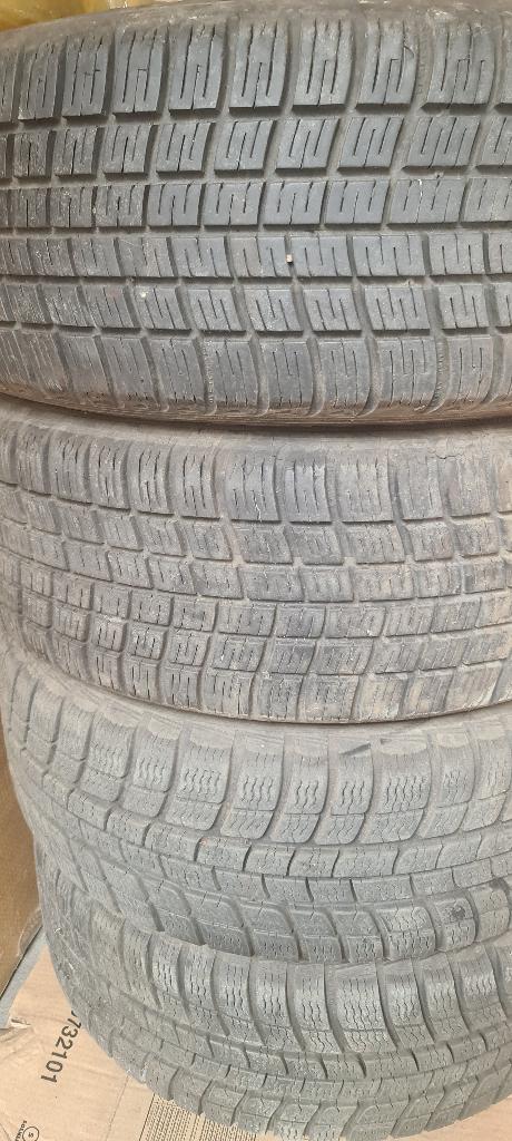 4 banden met velgen Michelin Pilot Alpin, Ophalen