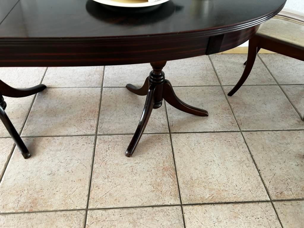 Mooie ovale uitschuifbare eettafel, Huis en Inrichting, Tafels | Eettafels, Ophalen, Gebruikt, 100 tot 150 cm, 200 cm of meer