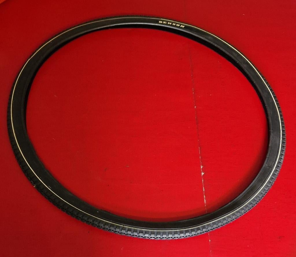 Nieuwe fietsband 28 x 1 1/2, Ophalen of Verzenden, Nieuw, Benson, Bobike