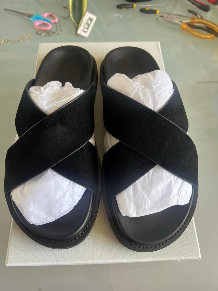 Nieuwe  leren  slipper van Icon, Ophalen of Verzenden, Zo goed als nieuw, Zwart