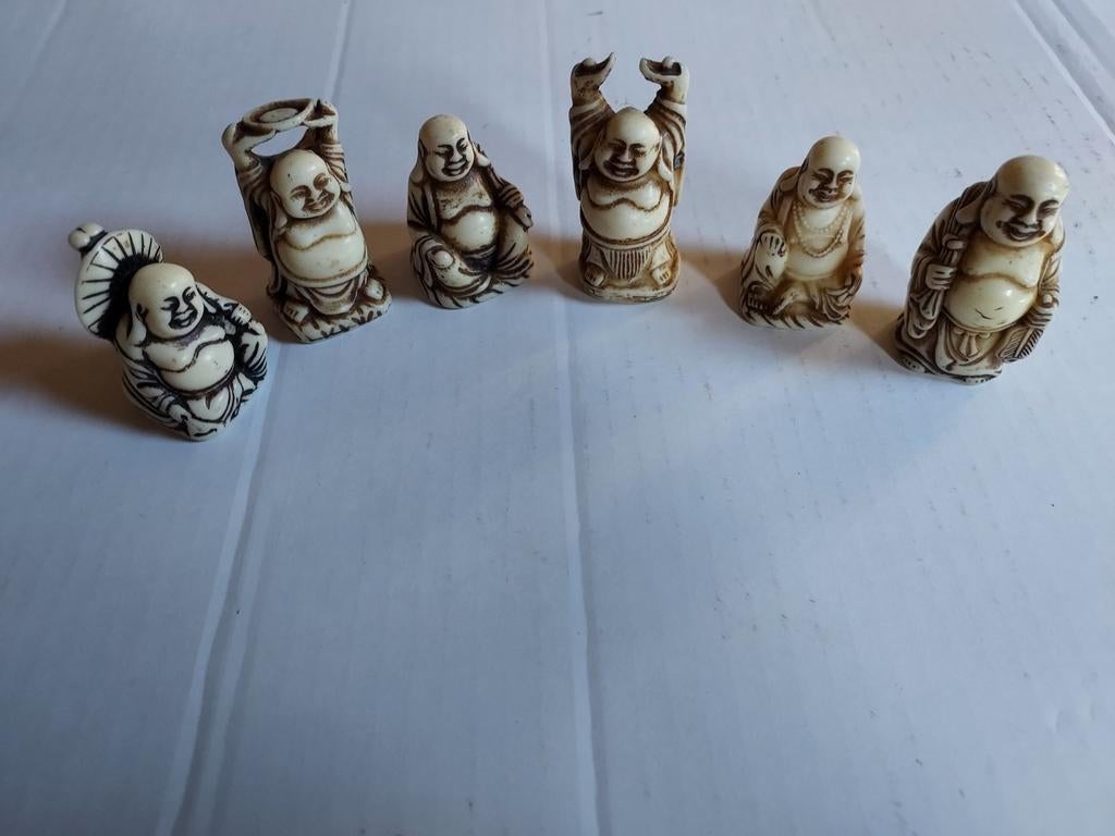 6 hele kleine Boeddhabeeldjes  ( 4.5 - 6 cm) € 40.-, Ophalen of Verzenden