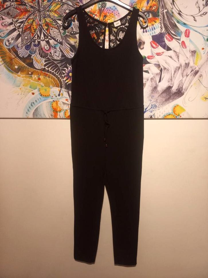 Mooie zwarte jumpsuit van JDY, maat S, Kleding | Dames, Jumpsuits, Zo goed als nieuw, Maat 36 (S), Zwart, Ophalen of Verzenden