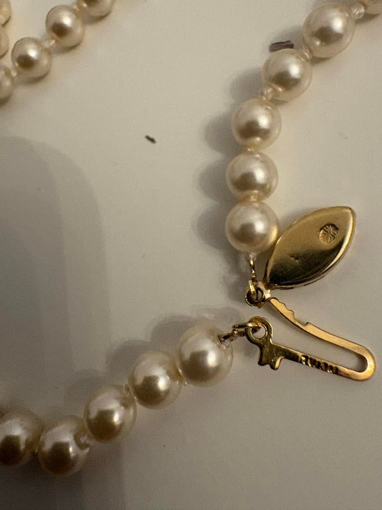 Elegante Parelketting met Gouden Sluiting, Ophalen, Gebruikt, Wit, Overige materialen