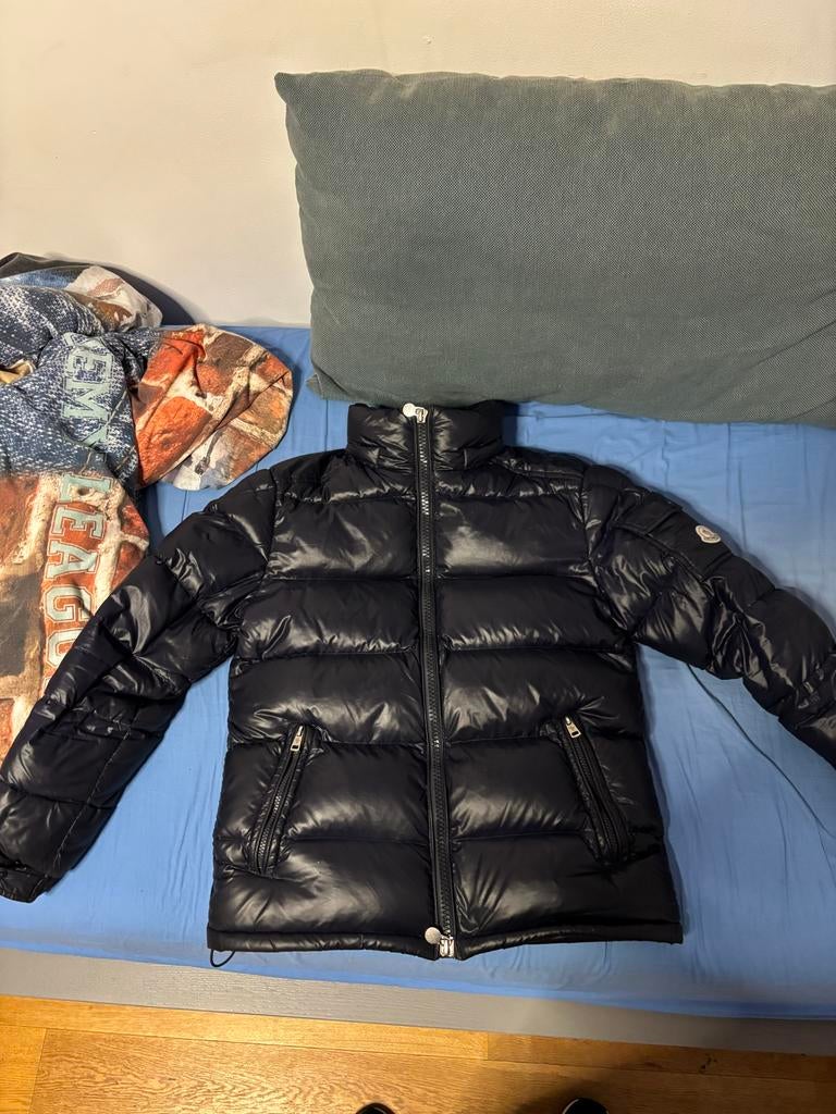 Moncler Maya navy blue Maat s, Ophalen of Verzenden, Zo goed als nieuw, Maat 46 (S) of kleiner, Blauw