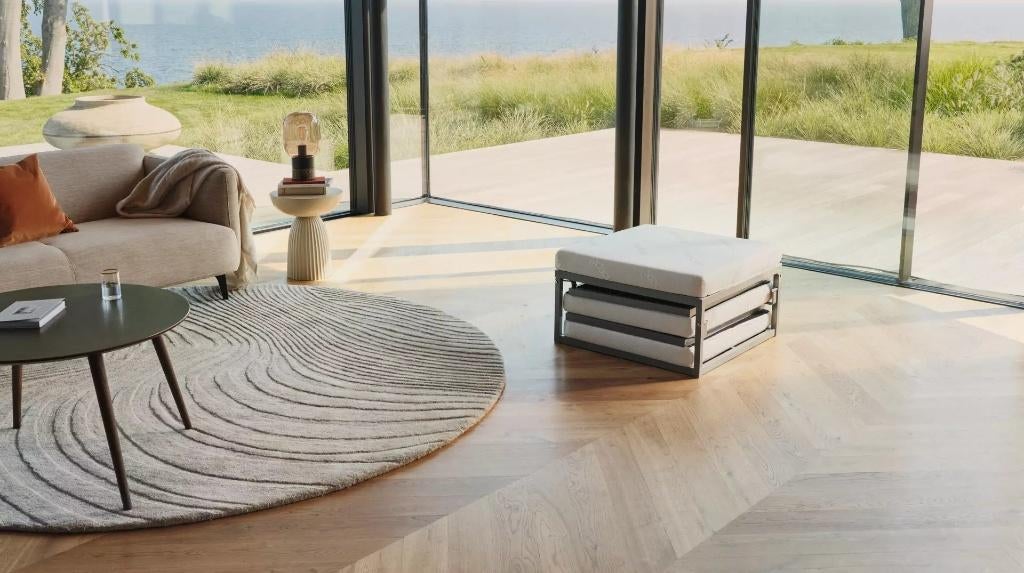 Foldable Bed: Xtra footstool with sleeping function, Huis en Inrichting, Banken | Voetenbanken en Poefen, Ophalen, Overige materialen