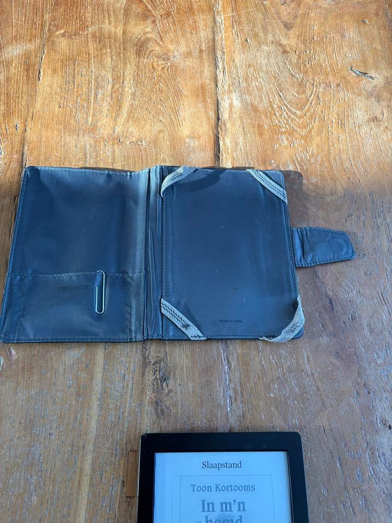 Kobo e-reader 7 inch met hoesje, Computers en Software, E-readers, Ophalen of Verzenden, Gebruikt, 7 inch