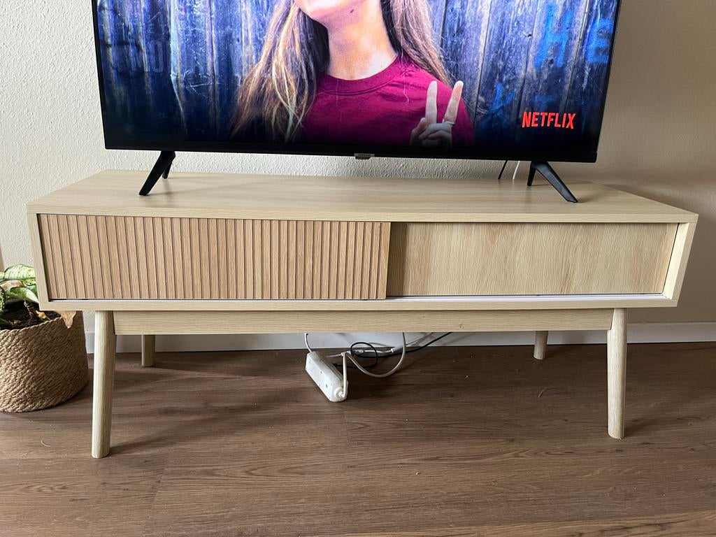 Scandinavisch TV-meubel / dressoir – licht hout, Huis en Inrichting, Ophalen, Gebruikt, 100 tot 150 cm, Minder dan 100 cm