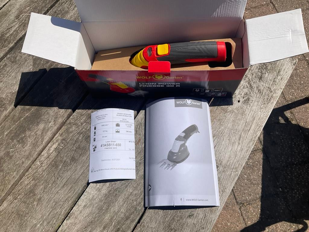 Wolf-Garten grasschaar op accu met oplader Splinternieuw, Ophalen of Verzenden, Nieuw, 10 tot 30 cm, Accu