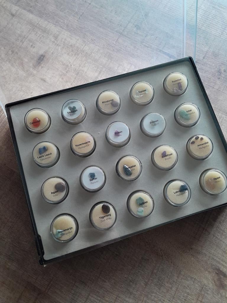 Edelstenen kristallen collectie met boek, Ophalen of Verzenden