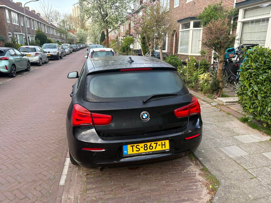 BMW 1-Serie 116i 109pk 2015 Zwart, Auto's, 1-Serie, Achterwielaandrijving, 1280 kg, Zwart