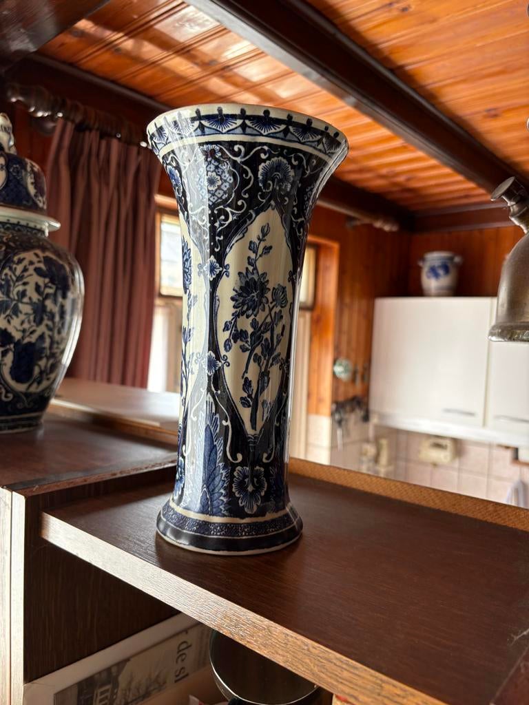 Delfts Blauwe Vaas met Bloemenmotief, Antiek en Kunst, Ophalen of Verzenden