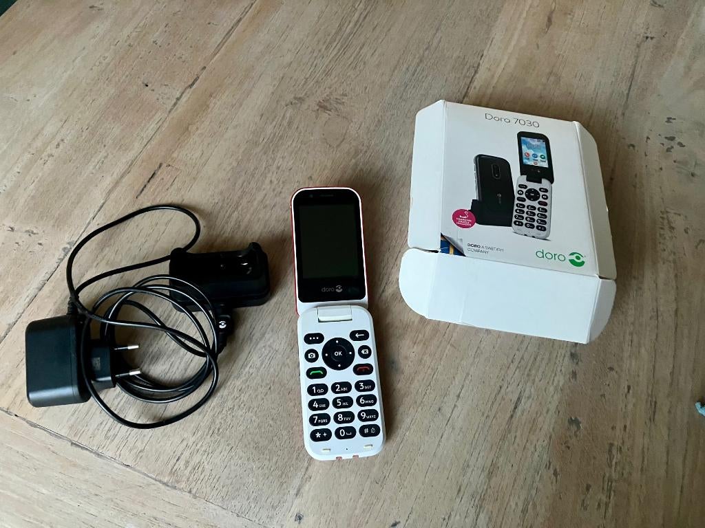 Doro 7030 senioren telefoon, Ophalen of Verzenden, Zo goed als nieuw, Zonder abonnement, 3 tot 6 megapixel