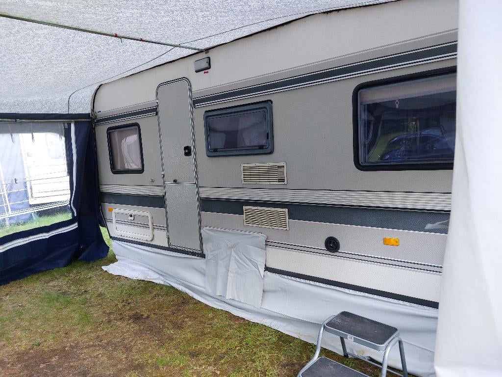 Hobby 12A Caravan uit 1991, Caravans en Kamperen, Caravans, Particulier, tot en met 4, 750 - 1000 kg, Rondzit, Hobby, Dwarsbed