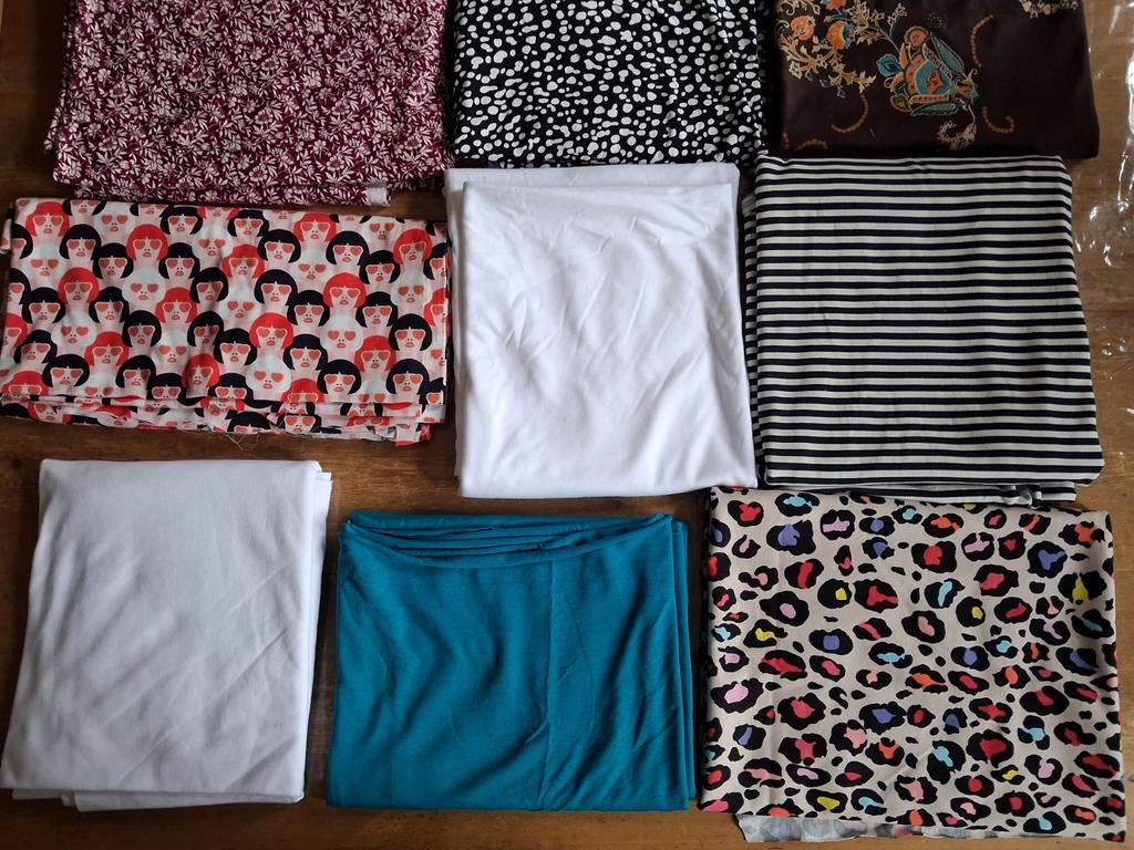 Stofjes, tricot. Grotere lappen., Hobby en Vrije tijd, Stoffen en Lappen, Overige kleuren, 120 cm of meer, Nieuw, Ophalen of Verzenden