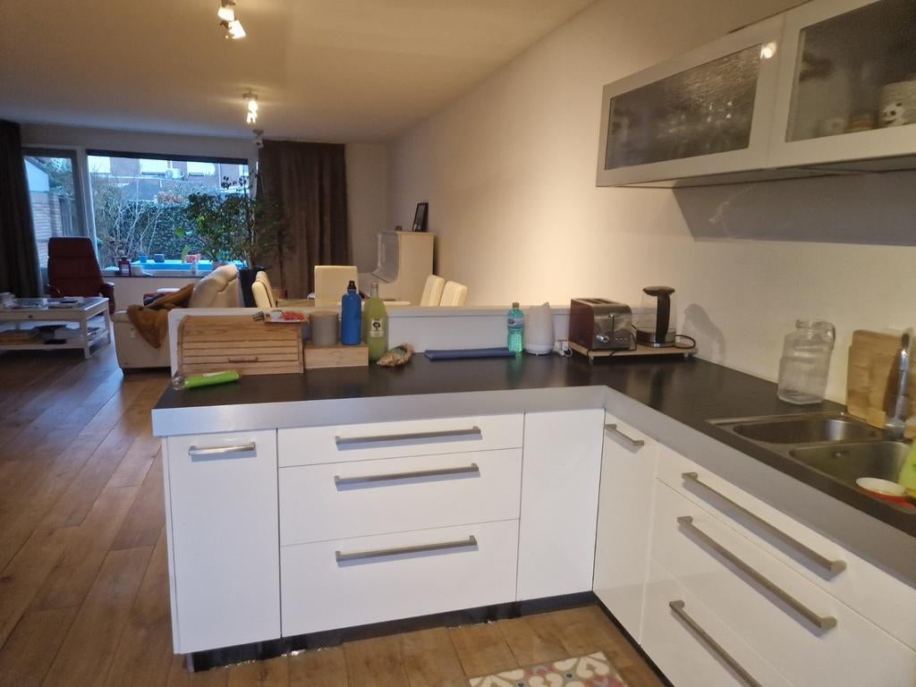 Kitchen - white-  for free or small contribution, Ophalen of Verzenden