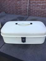 Broodtrommels, Ophalen