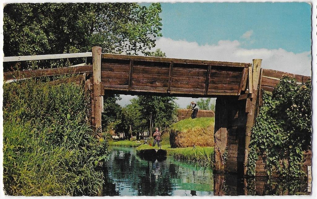 Giethoorn Doorkijkje Gelopen Ansichtkaart (B3282 ), Ophalen of Verzenden, 1960 tot 1980, Gelopen, Overijssel
