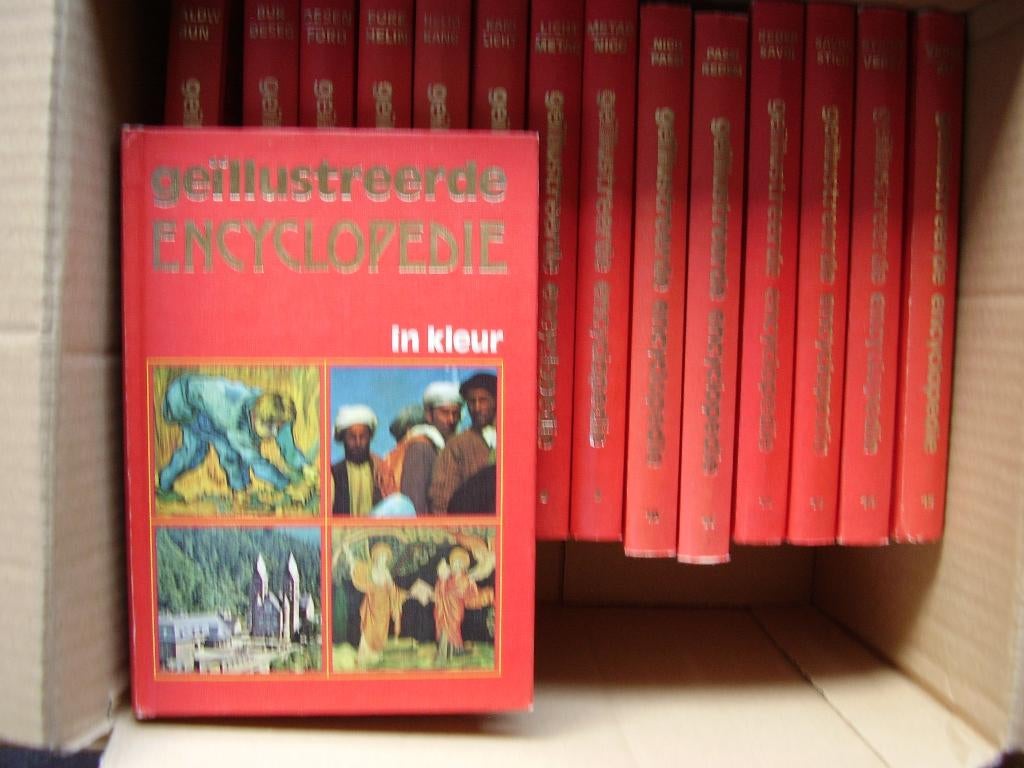 Geïllustreerde encyclopedie in kleur, Boeken, Ophalen of Verzenden, Zo goed als nieuw, Dieren